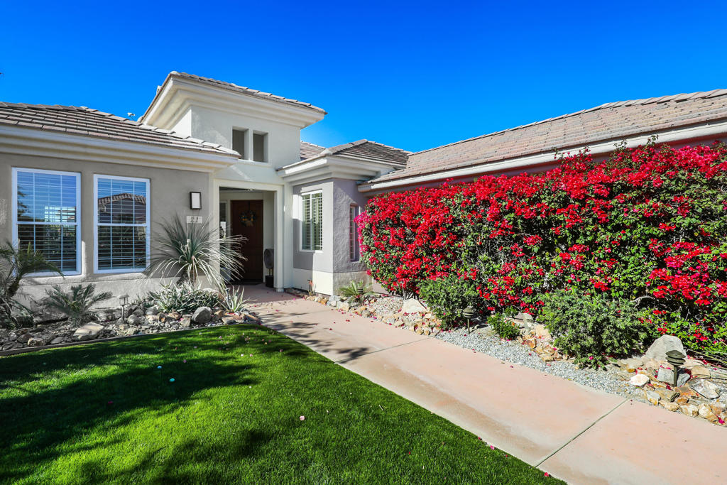 21 Via Bella Property Photo 2