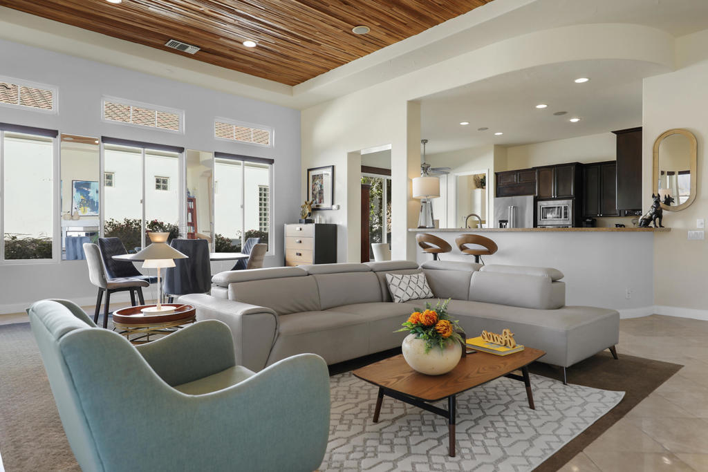 21 Via Bella Property Photo 6