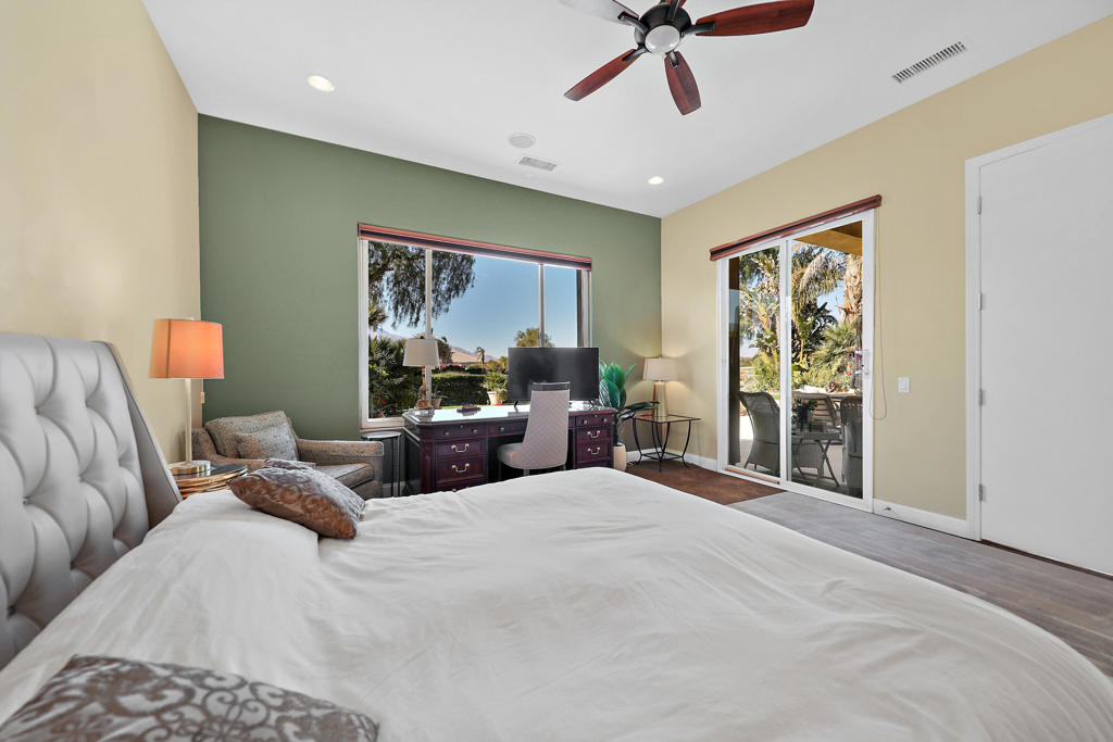 21 Via Bella Property Photo 14