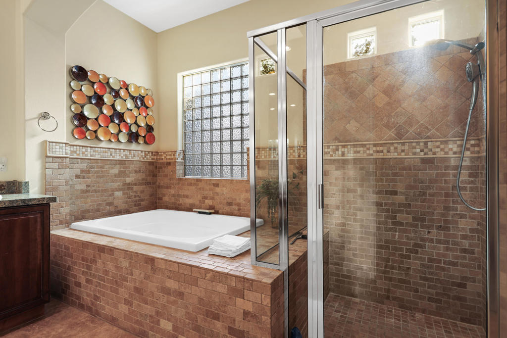 21 Via Bella Property Photo 16