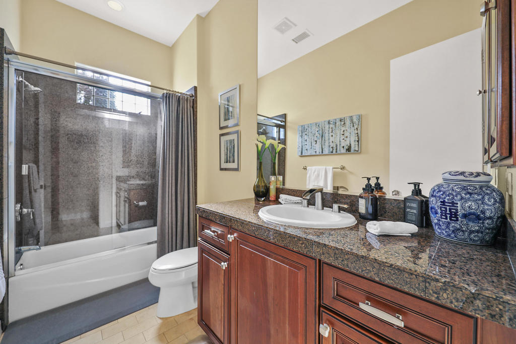 21 Via Bella Property Photo 20