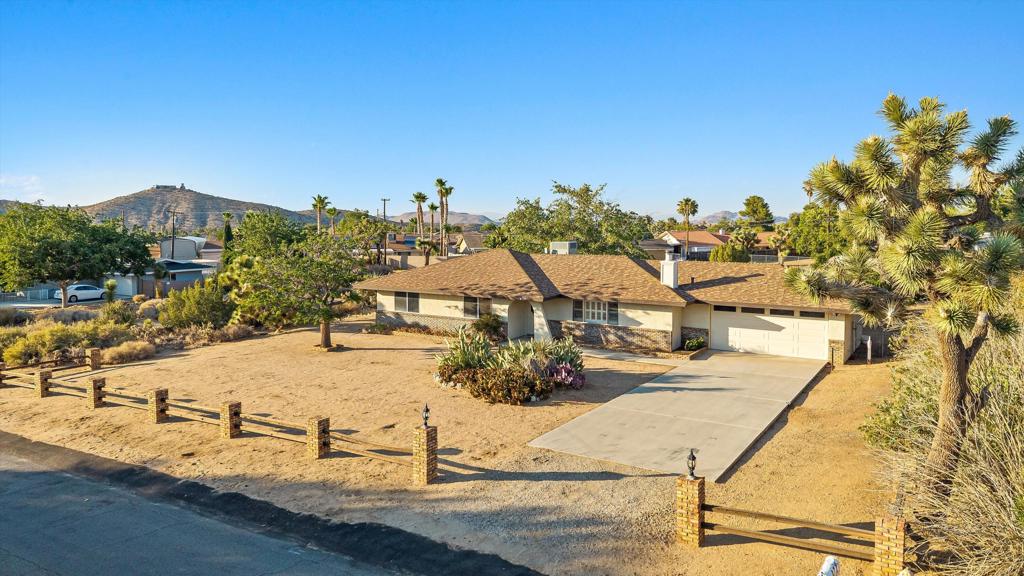 8745 San Vicente Drive Property Photo