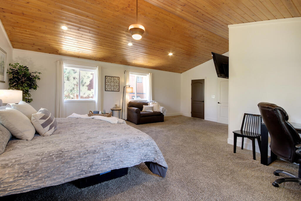 826 Santa Barbara Avenue Property Photo 20