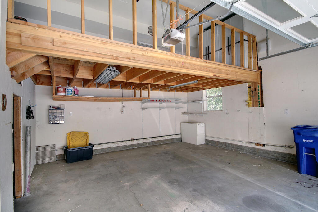826 Santa Barbara Avenue Property Photo 34