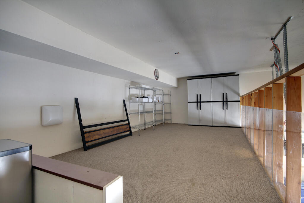 826 Santa Barbara Avenue Property Photo 35