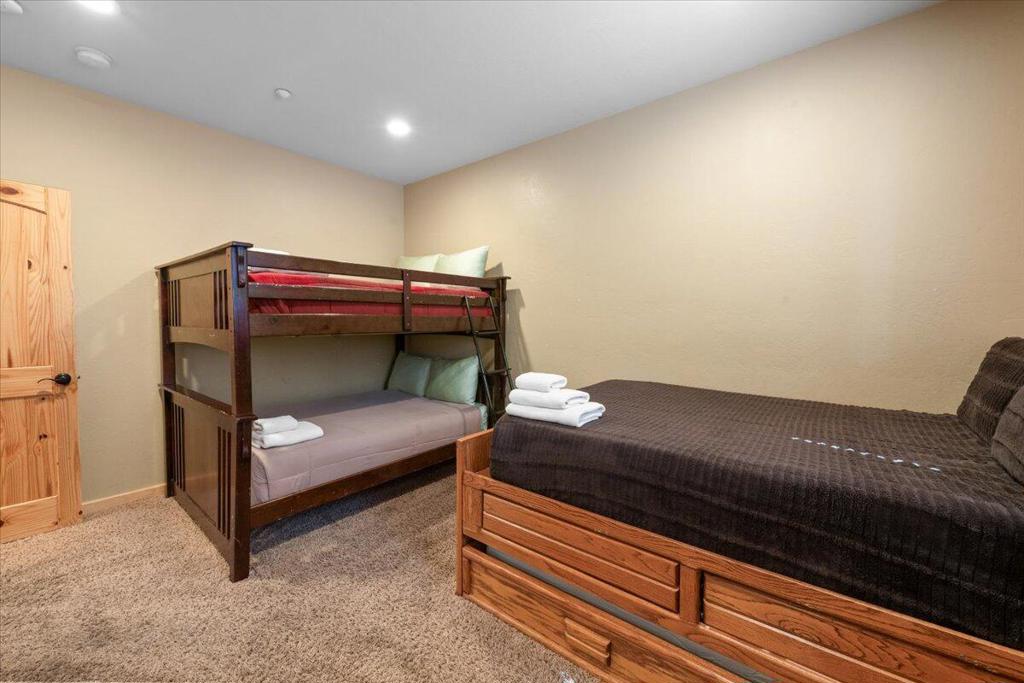 42573 Bear Loop N Property Photo 14