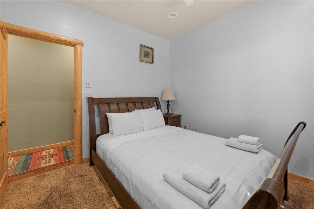 42573 Bear Loop N Property Photo 17