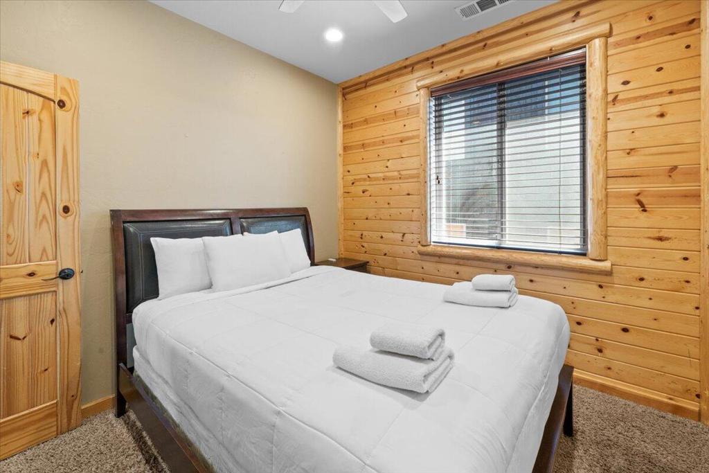 42573 Bear Loop N Property Photo 34