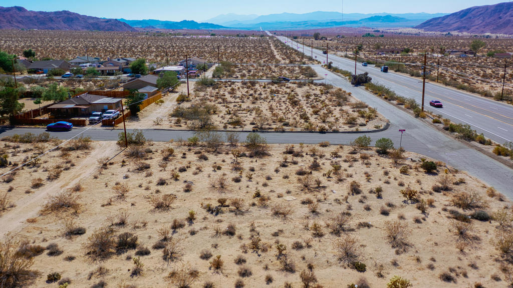 111 29 Palms Outer Highway Property Photo 9