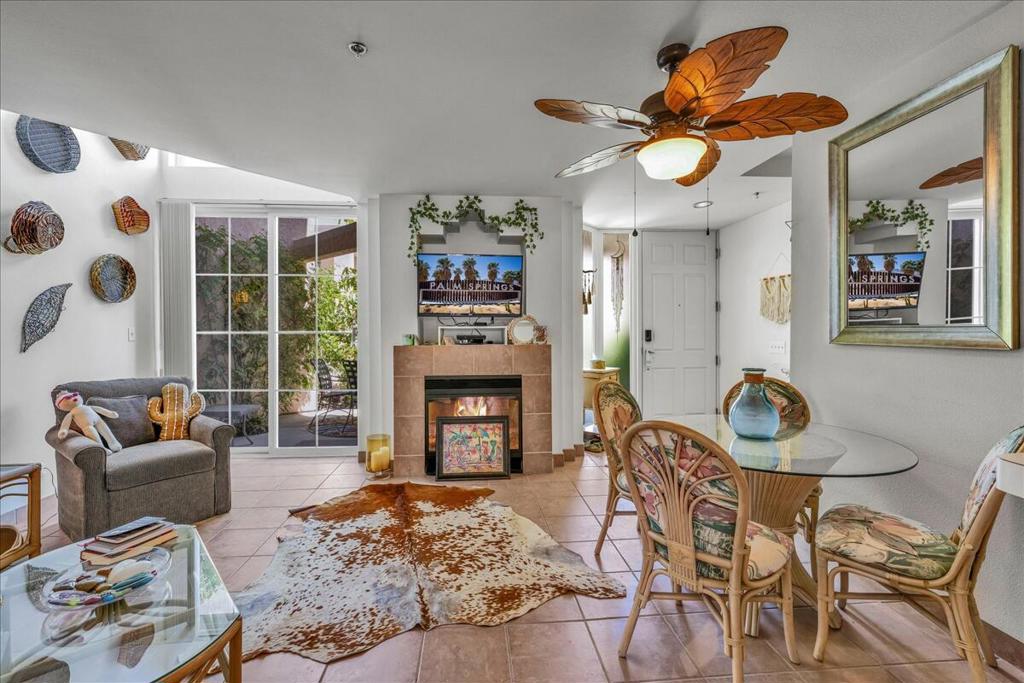 1555 N Chaparral Road 402 Property Photo 2