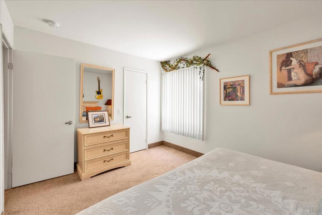 1555 N Chaparral Road 402 Property Photo 16