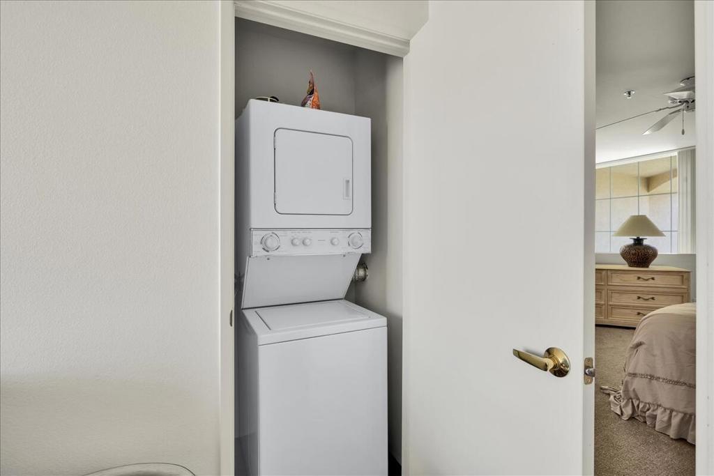 1555 N Chaparral Road 402 Property Photo 26