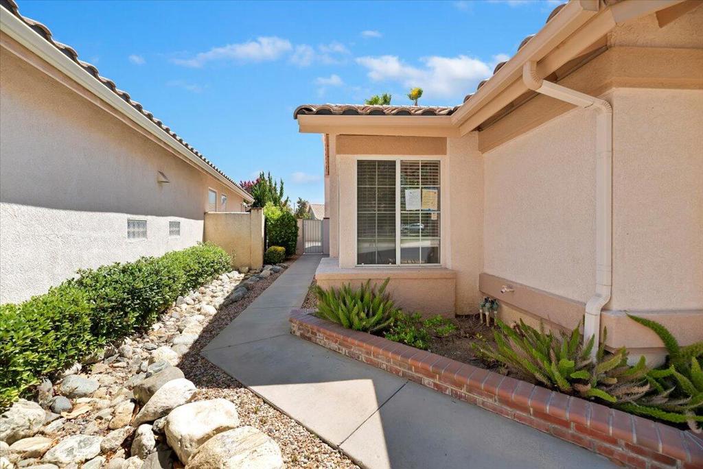 6370 Harbour Town Way Property Photo 7