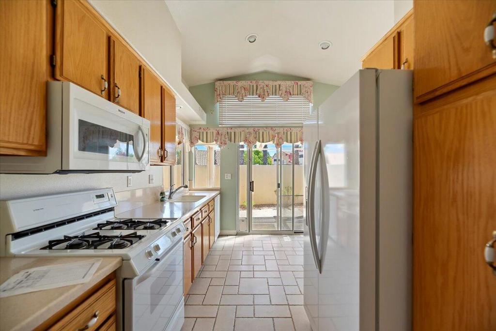 6370 Harbour Town Way Property Photo 18