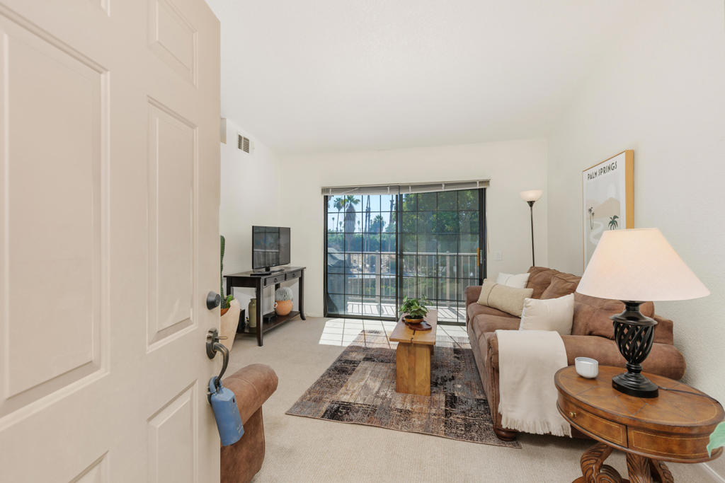 505 S Farrell Drive Q104 Property Photo 9