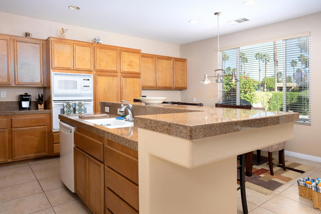 67646 S Natoma Drive Property Photo 6