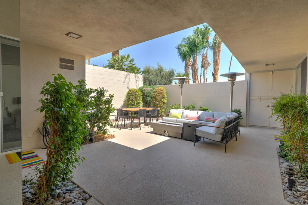 322 Desert Lakes Drive Property Photo 29