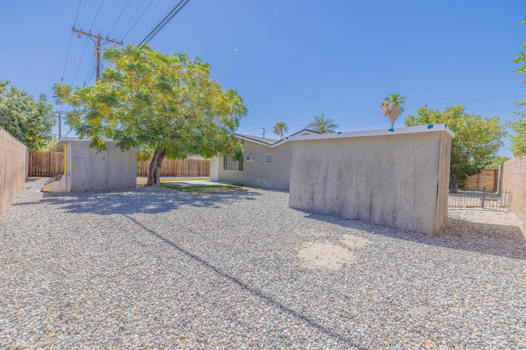 67710 Vista Chino Property Photo 21