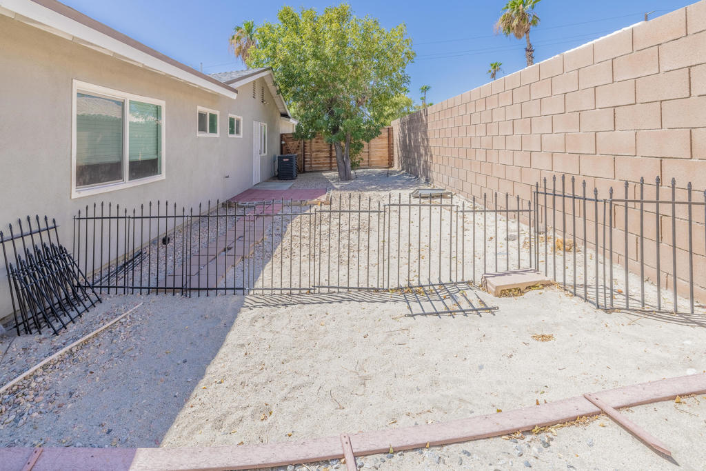 67710 Vista Chino Property Photo 22