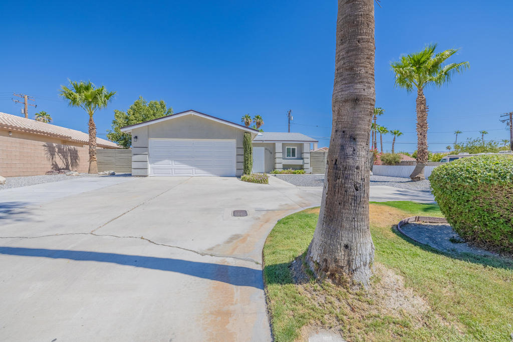67710 Vista Chino Property Photo 24