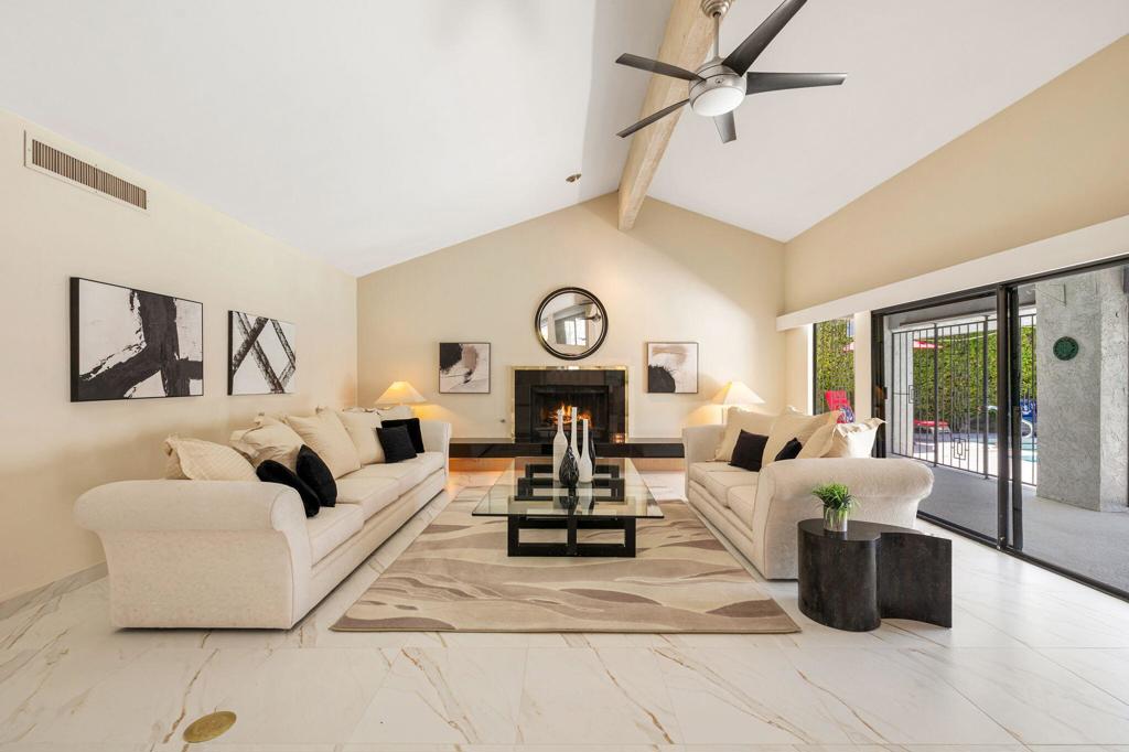 2082 S Madrona Drive Property Photo 2