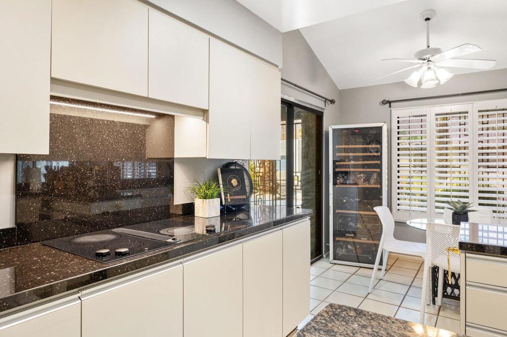 2082 S Madrona Drive Property Photo 4