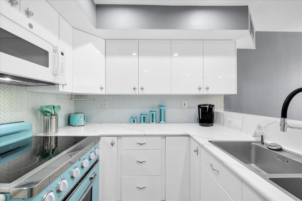 1555 N Chaparral Road 309 Property Photo 9