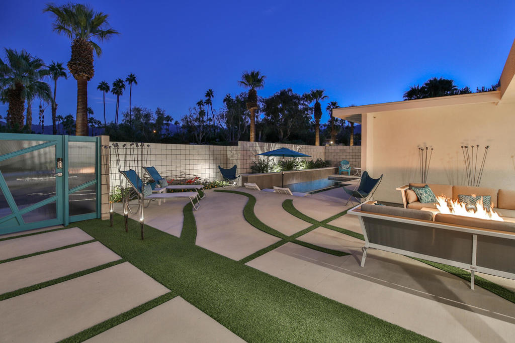 47956 Silver Spur Trail Property Photo 3