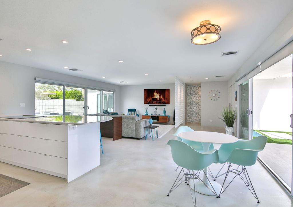 47956 Silver Spur Trail Property Photo 8
