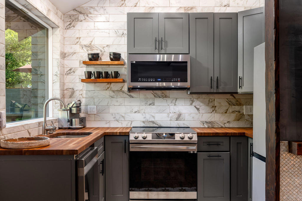 55599 Encino Road Property Photo 11