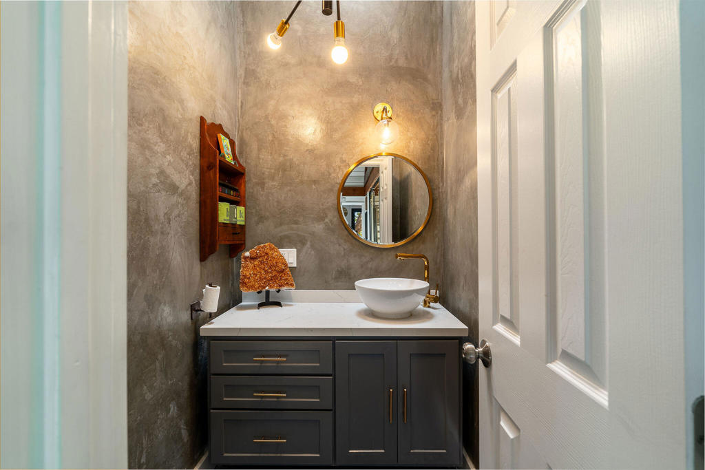 55599 Encino Road Property Photo 24