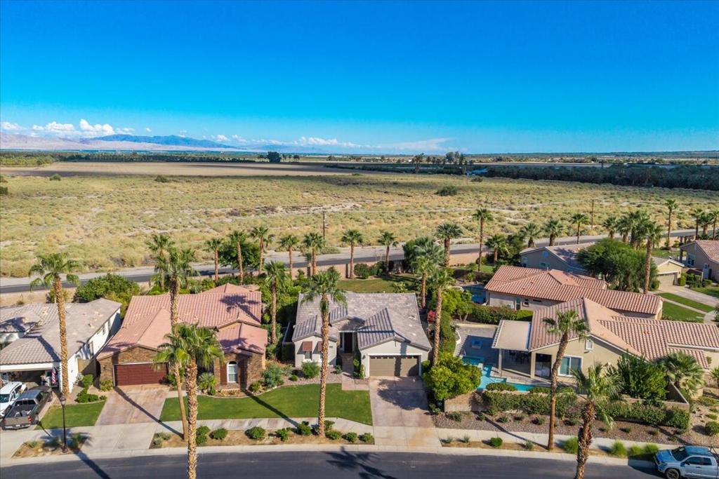 60636 Desert Shadows Drive Property Photo 15