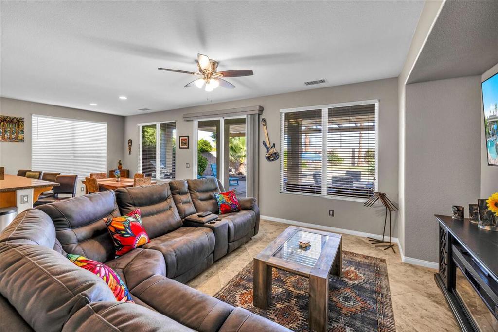 60636 Desert Shadows Drive Property Photo 20