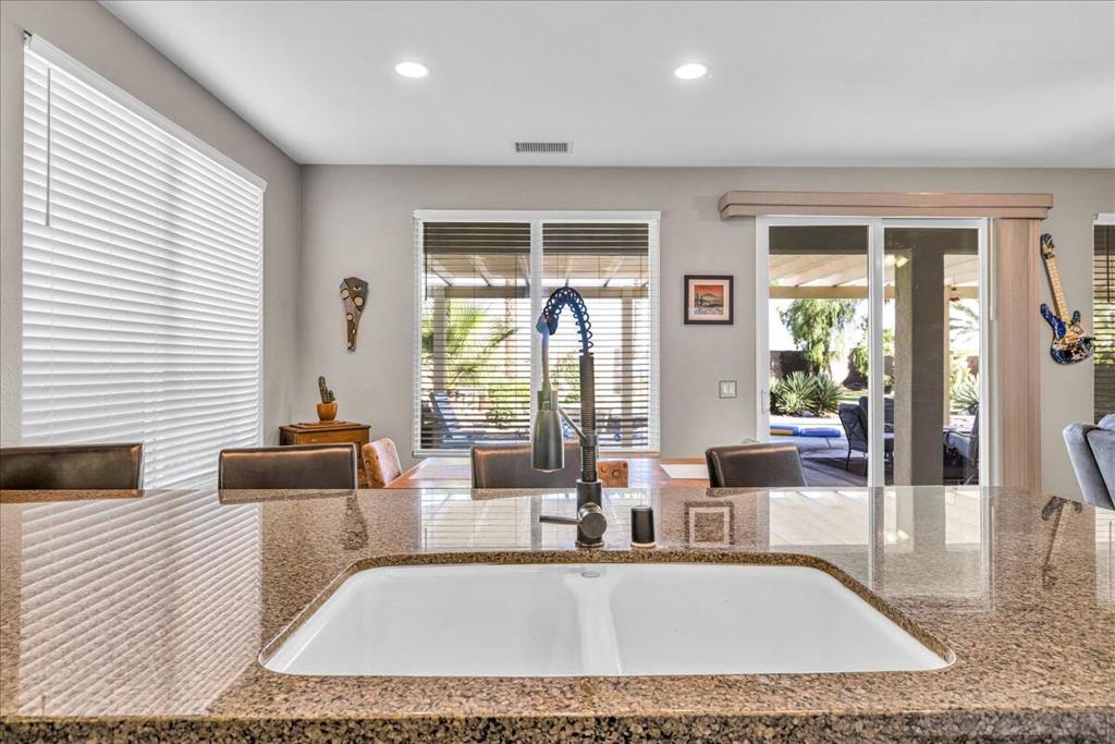 60636 Desert Shadows Drive Property Photo 27