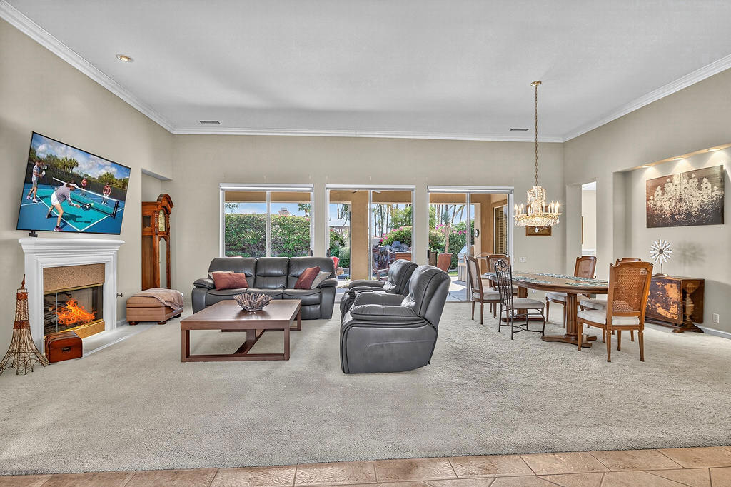 4 Milano Circle Property Photo 4