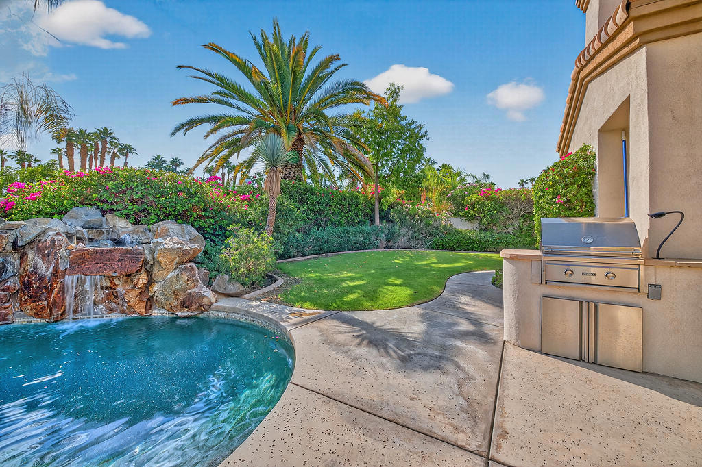 4 Milano Circle Property Photo 13