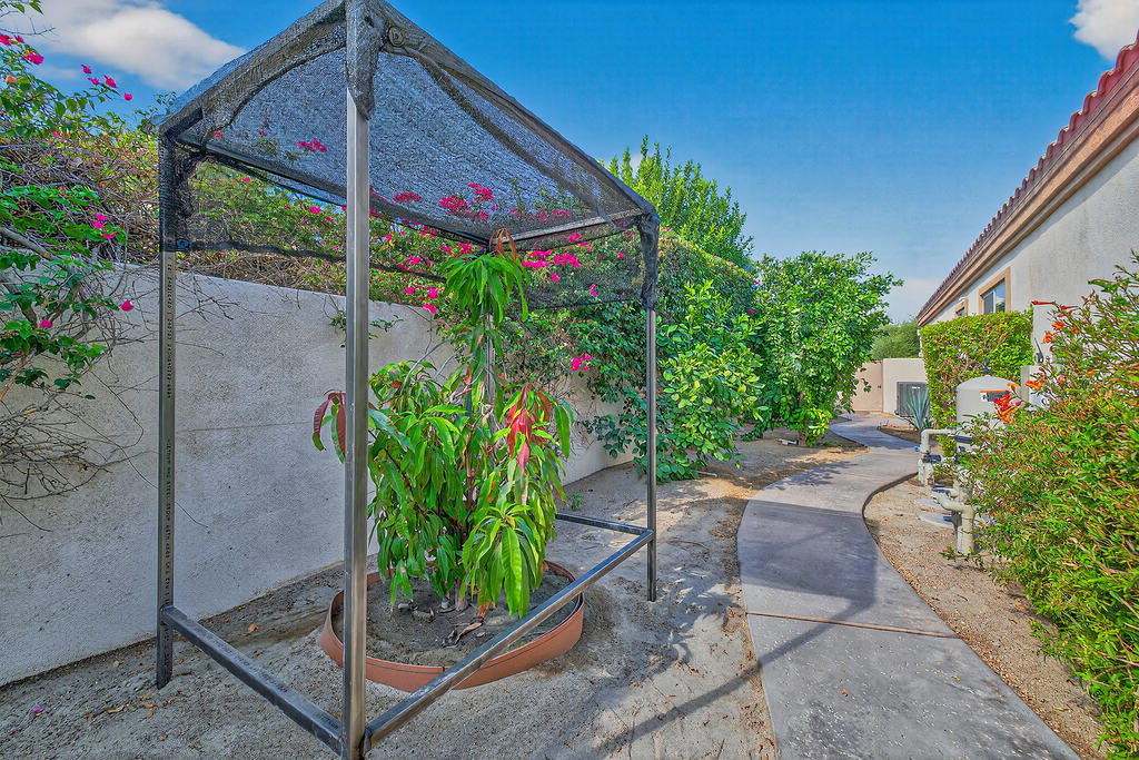 4 Milano Circle Property Photo 14