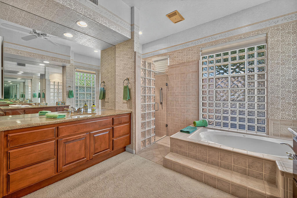 4 Milano Circle Property Photo 32