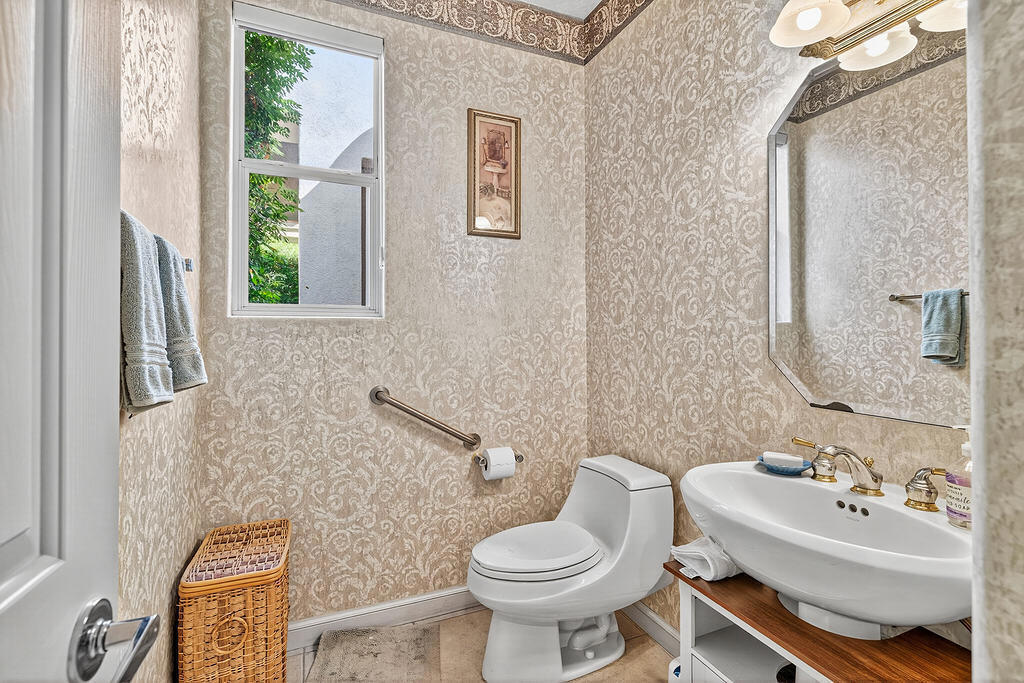4 Milano Circle Property Photo 41
