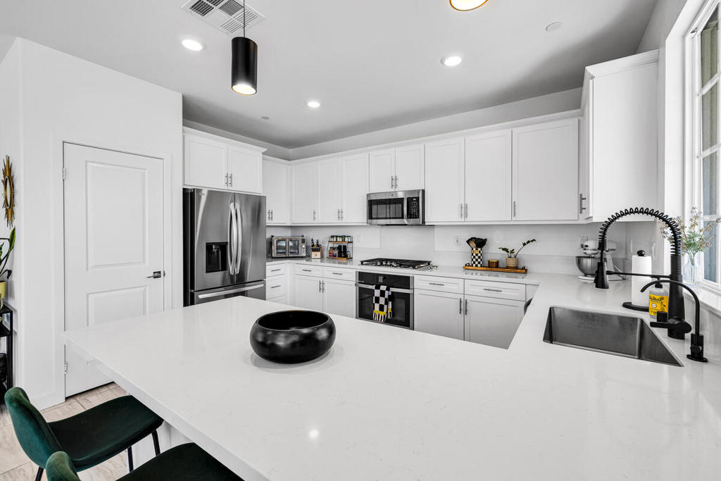 35536 Bains Avenue Property Photo 8