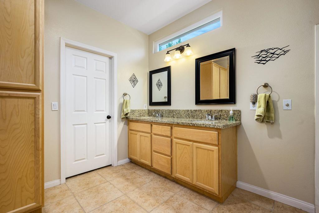 60661 Juniper Lane Property Photo 24