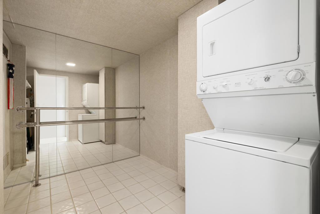 900 Island Drive 507 Property Photo 25