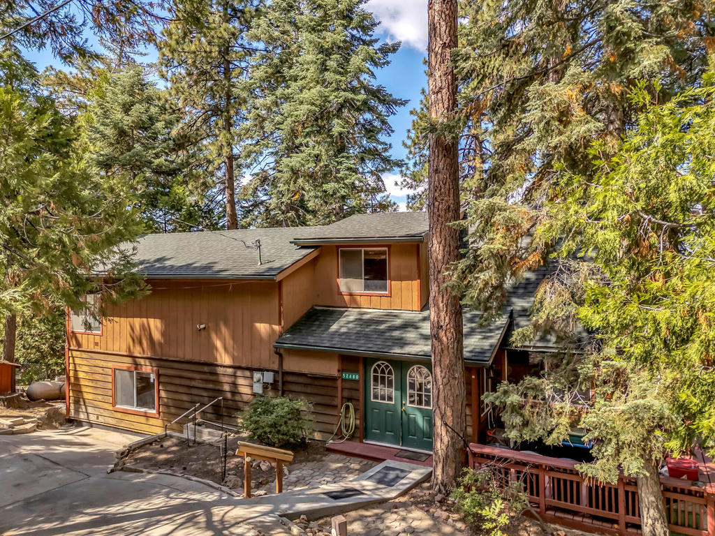 52680 Pine Ridge Road Property Photo 3