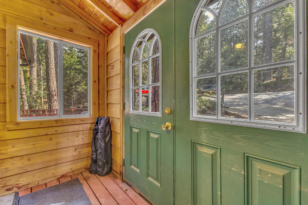 52680 Pine Ridge Road Property Photo 14