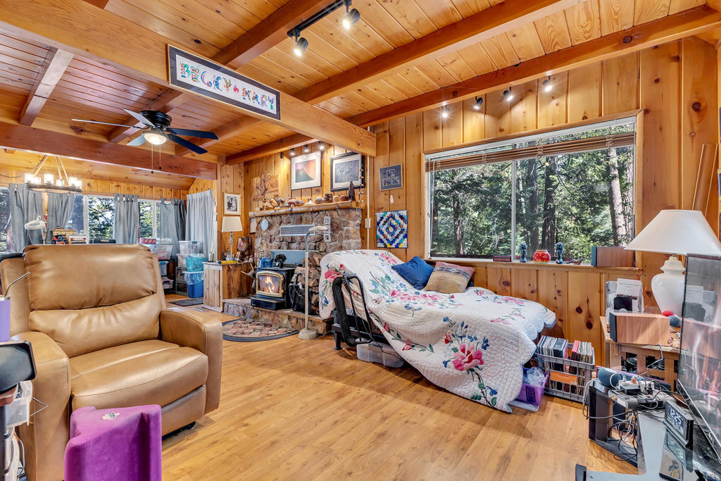52680 Pine Ridge Road Property Photo 15