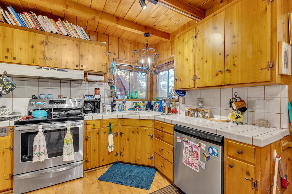 52680 Pine Ridge Road Property Photo 24