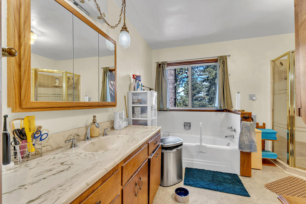 52680 Pine Ridge Road Property Photo 33