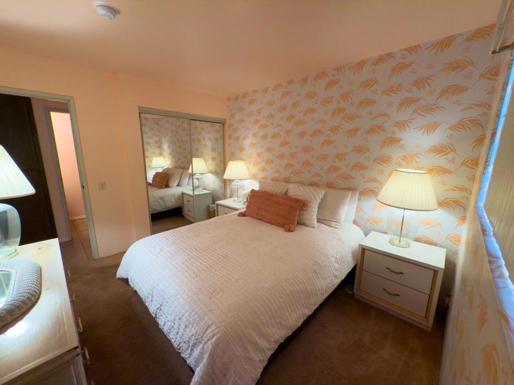 2809 N Los Felices Circle E G115 Property Photo 1