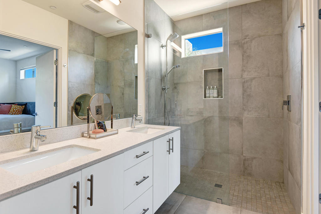 179 The Riv Property Photo 14