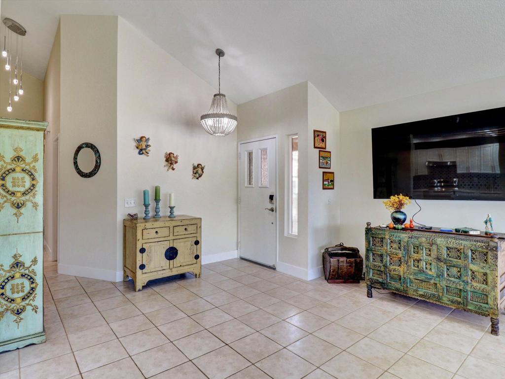 77897 Woodhaven Dr S Drive S Property Photo 5